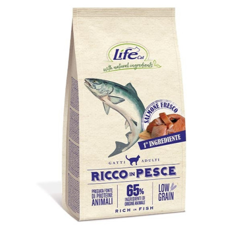 LIFE PET CARE Natürliche Inhaltsstoffe Adult Low Grain Reich an Fisch 1,5 kg.